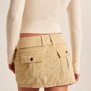 Abercrombie & Fitch khaki corduroy Mini Skirt with belt, size small, NWT